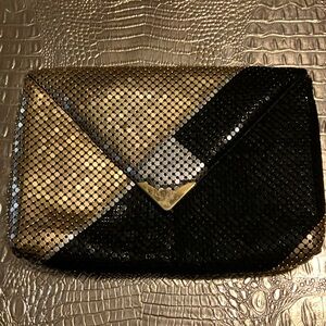 Beautiful vintage, metal mesh purse.